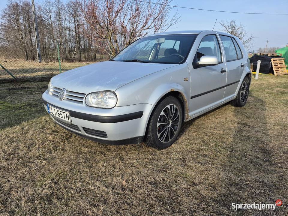 Vw golf 4 1999r Sprzedam radio Wielgie
