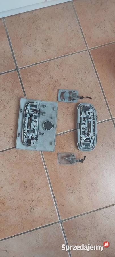 Oświetlenie kabiny lampka posufitki Ford C Rok produkcji 2006 zachodniopomorskie Szczecin