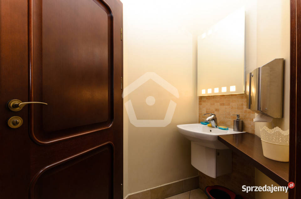 Duże ieszkanie w kamienicy w ścisłym centrum Rzeszów sprzedam