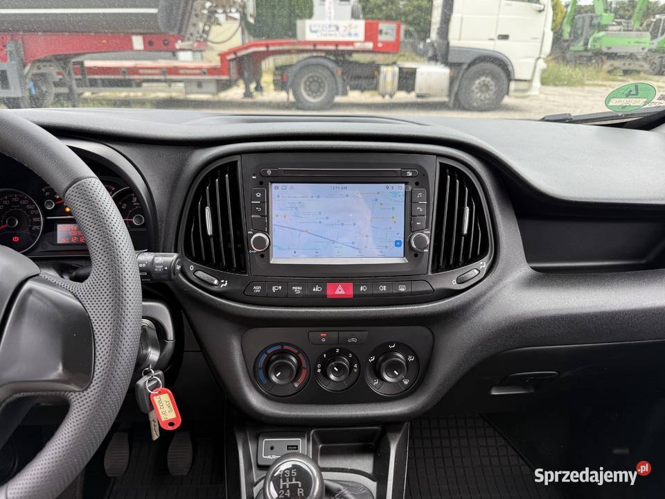 Fiat Doblo 14 BENZYNA Nawigacja Kamera światła przeciwmgielne Fiat
