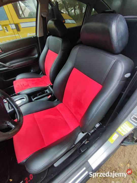 Fotele świeżo obszycie do passata b5 l pasują Rok produkcji 2002 Białystok