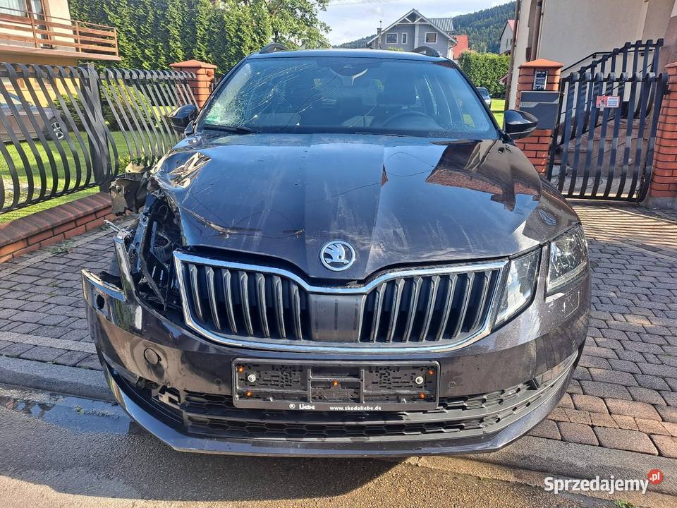 Skoda Octavia 14Tfsi 150 DSG 88 przebieg okazja asystent pasa ruchu