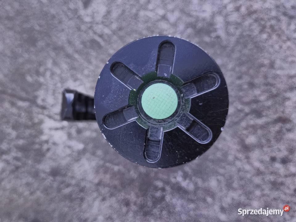 Latarka VASTFIRE XS009 9 LED 6x18650 sprzedam