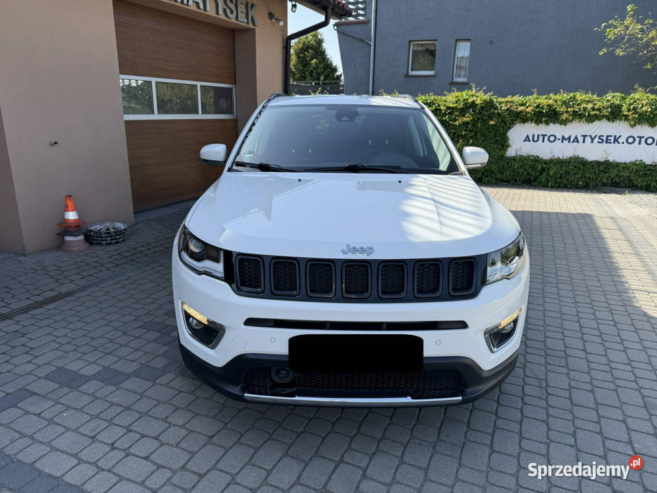 Jeep Compass Rezerwacja II 2016 nieuszkodzony Orzech