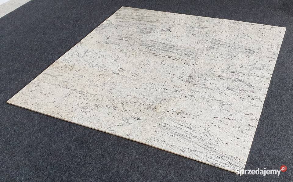 Płytki z granitu Kashmir White podłogowe kamień