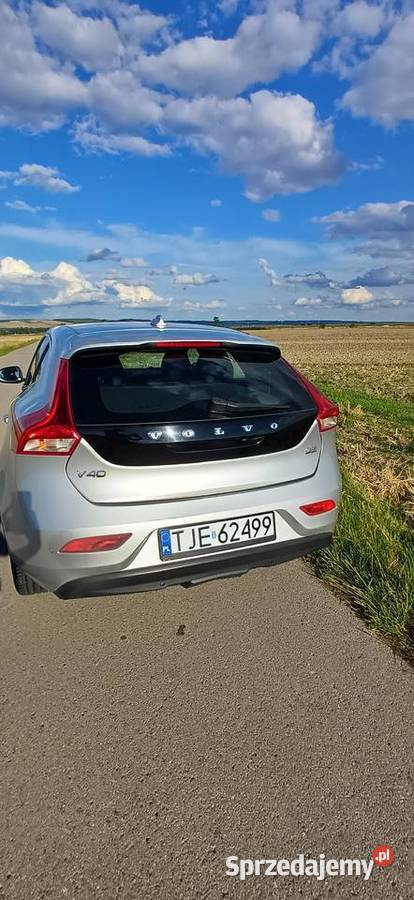 Volvo v40 oryginał lakier hak 2 komplety kół Jędrzejów