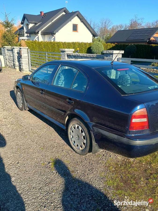 Sprzedam samochód osobowy marki Skoda Octavia nieuszkodzony łódzkie Szczerców