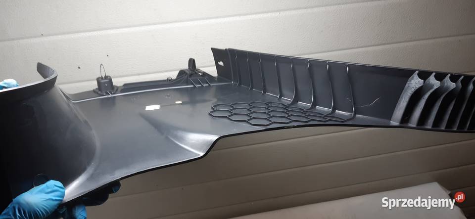 OSŁONA PROGU PRAWA VW TOUAREG 7P 7P6853370P Mielęcin