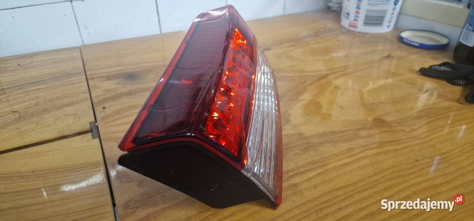 Lampa lewa w klape pęknięty klosz Renault Laguna Świętochłowice