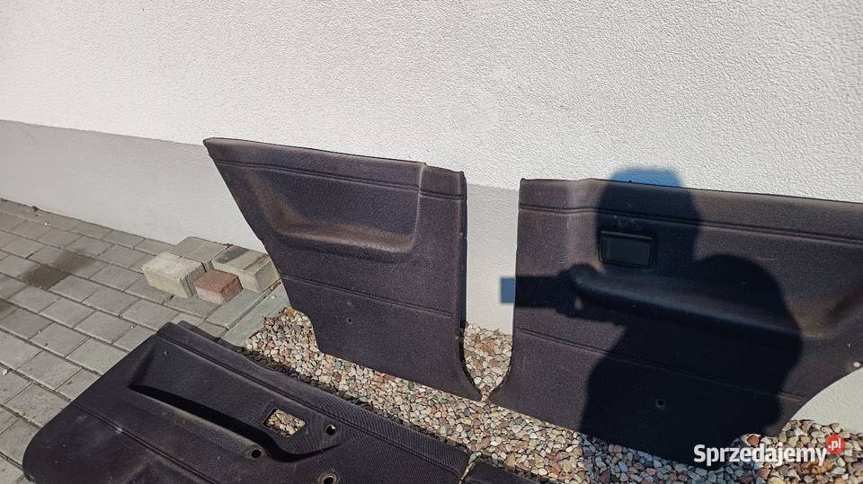 Boczki VW Golf MK2 3d Czarne materiał plastik Chojnice