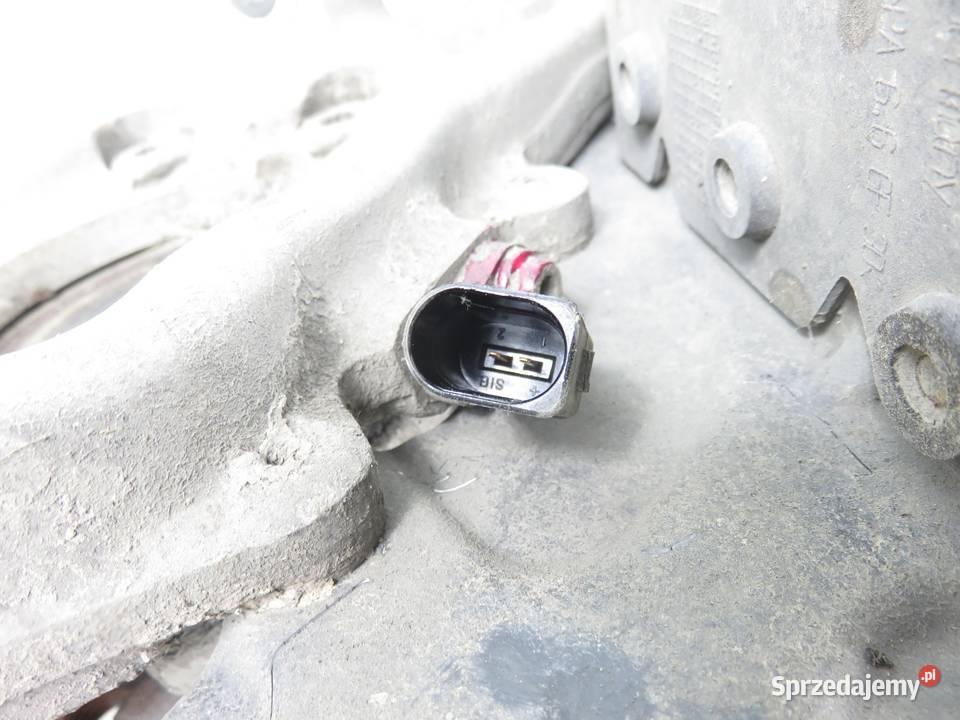 ZWROTNICA PIASTA PRZEDNIA PRAWA VW PHAETON 30 osobowe Piasty i łożyska kół sprzedam