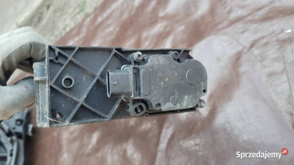 RENAULT CLIO IV CAPTUR ROLETA ŻALUZJA WLOT osobowe