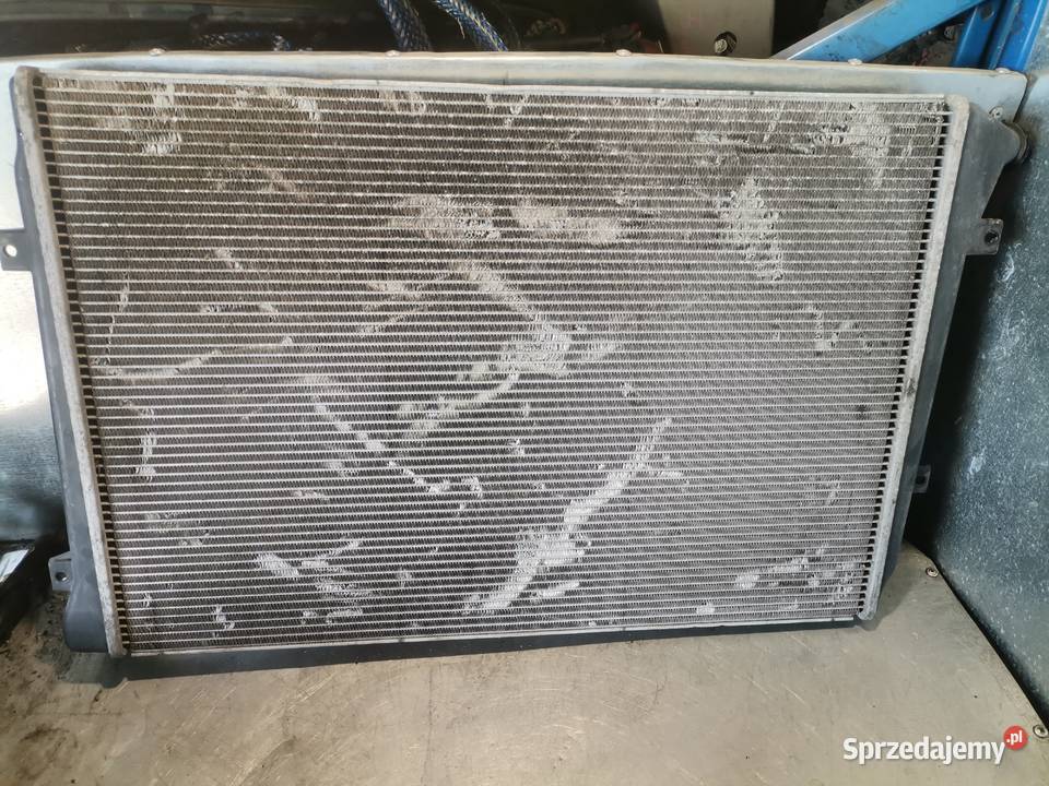 CHŁODNICA WODY VW PASSAT B6 20 TDI 3C0121253R osobowe sprzedam