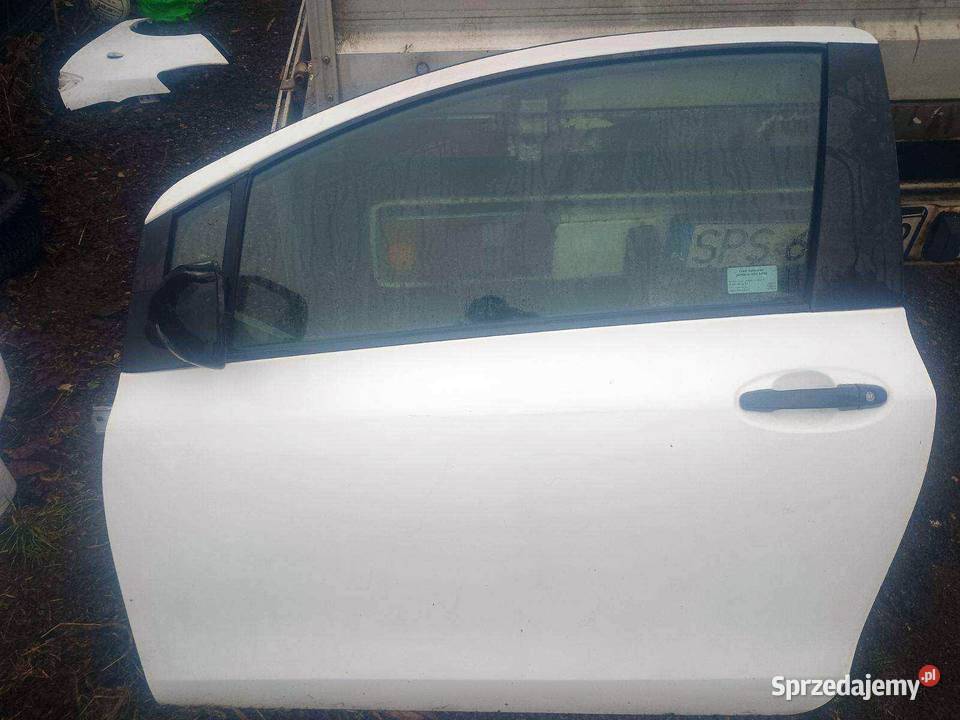 Drzwi lewy przód przednie Toyota Yaris 2 0511 Tychy