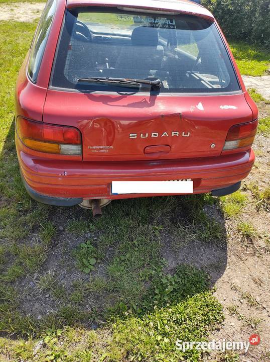 Subaru impreza I combi zderzak tył