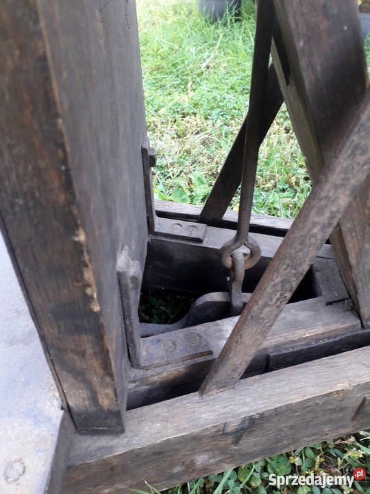 Przedwojenna waga dziesiętna Pogórska Wola