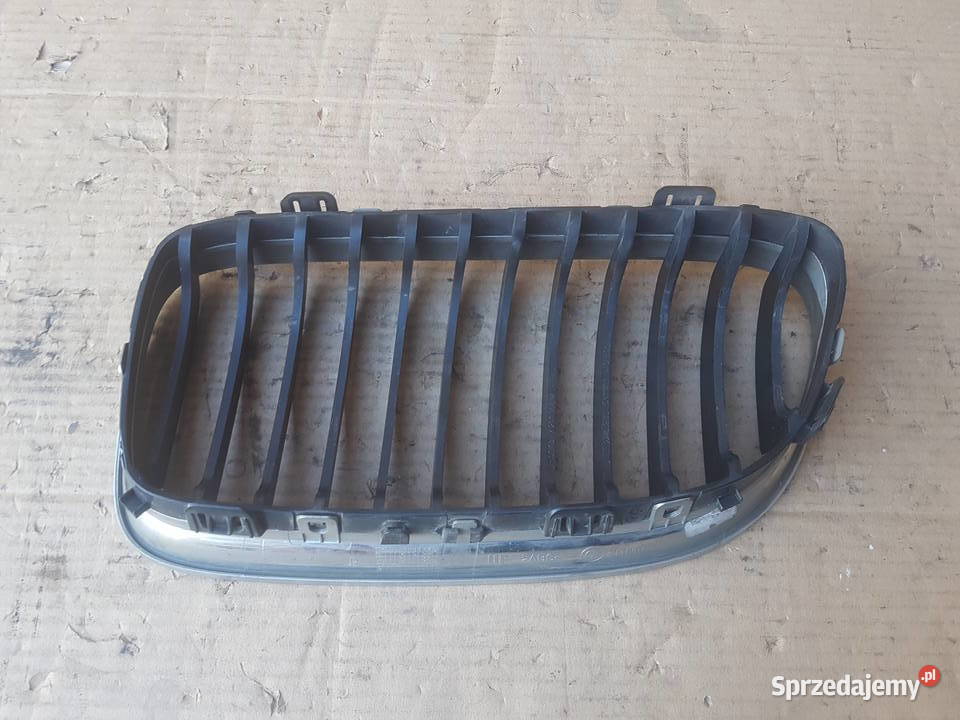 BMW E90 E91 nerka atrapa grill prawy LCI lift osobowe