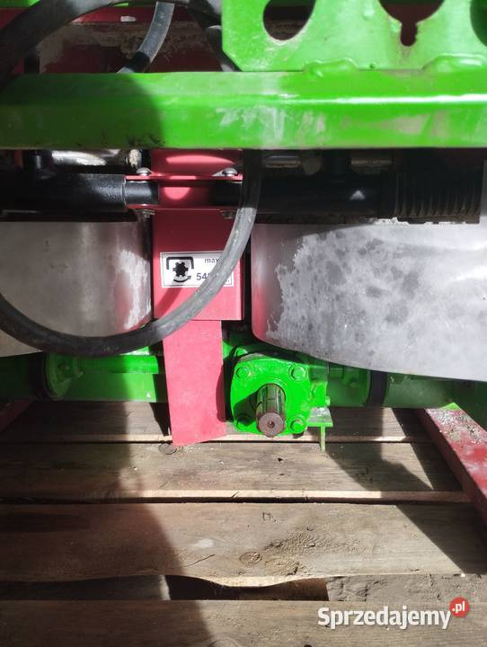 Rozsiewacz do nawozów dwutarczowy Unia MX 1200 Rozsiewacze nawozów Proszowice