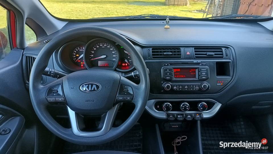 ładna KIA RIO salonowa z LPG