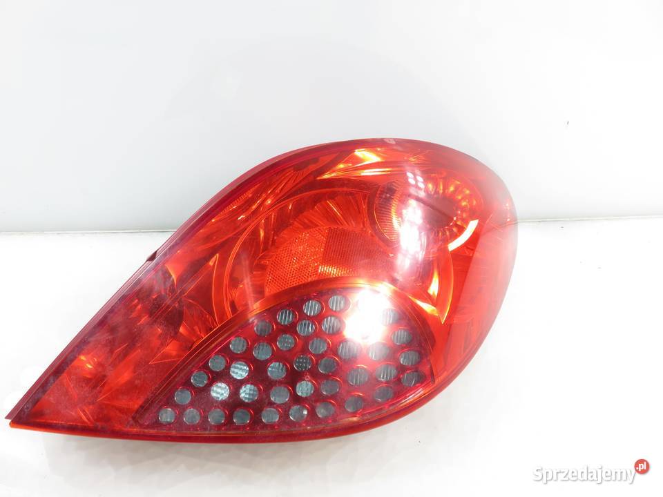 LAMPA PRAWA TYLNA PEUGEOT 207 964998658003