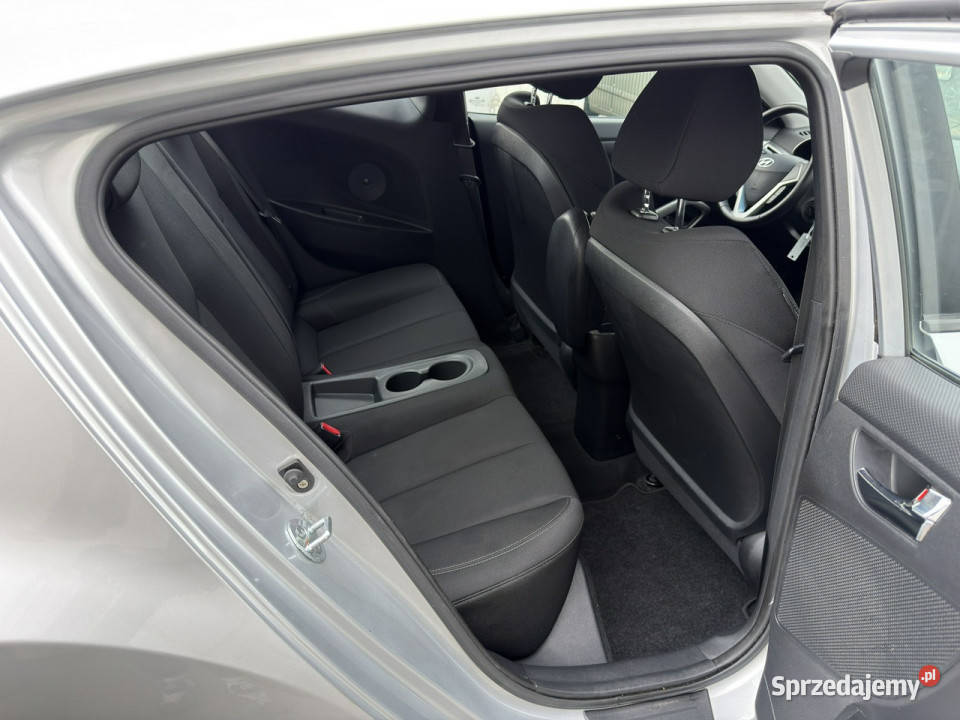 Hyundai Veloster RatyZamiana Gwarancja 16 Syle autoalarm Gdów sprzedam