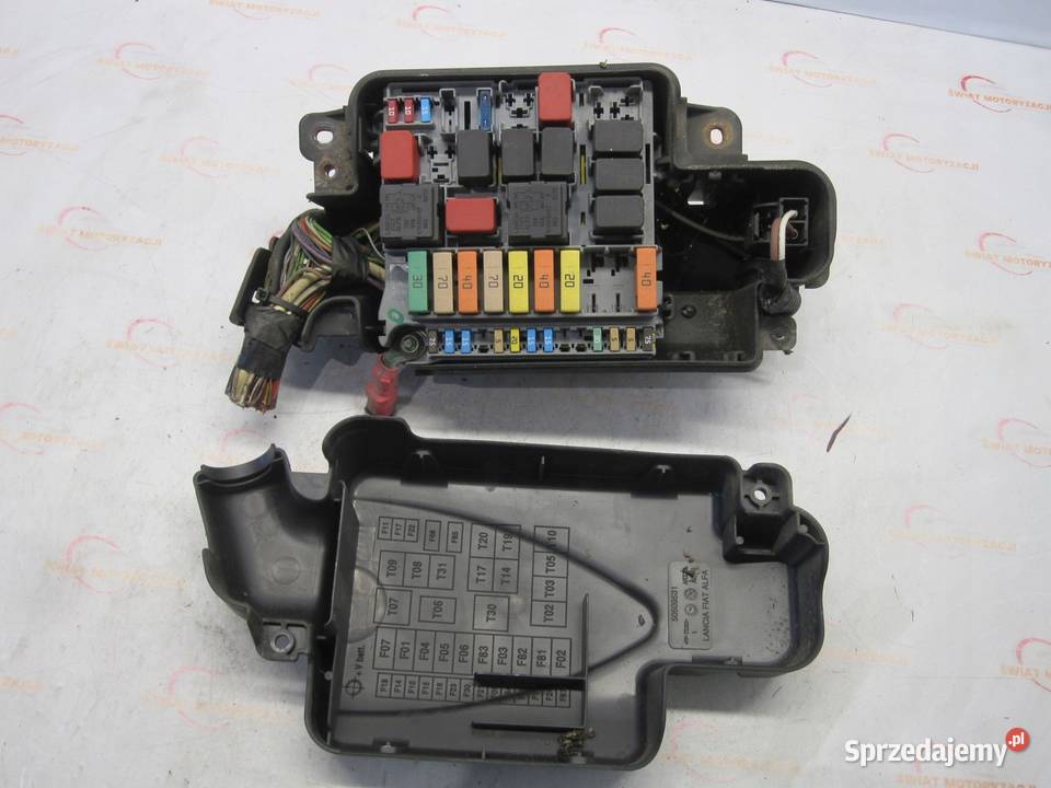 ALFA ROMEO MITO 10r skrzynka bezpieczników Motoryzacja Kielce