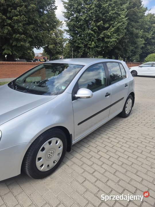 Golf 5 14 MPI srebrny Golf Witaszyce