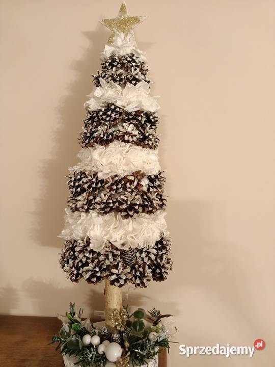 Nietuzinkowa choinka z szyszek Starogard Gdański