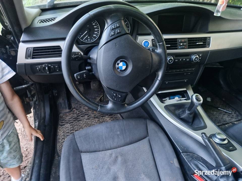 Uszkodzone Bmw e90