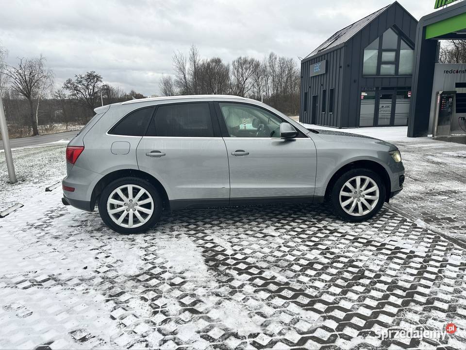 Audi Q5 8R benzyna automat quattro SUV hak wspomaganie kierownicy Brzezinki