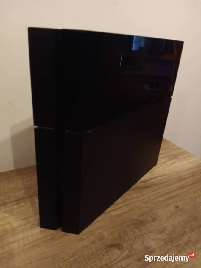 PlayStation 4 z oryginalnym Padem i 2x Gry warmińsko-mazurskie Ełk