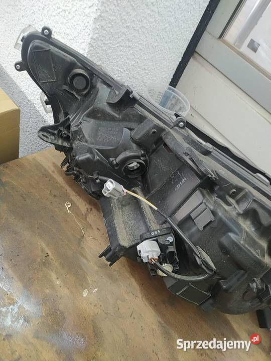 Reflektor prawy toyotą fav 4 2021 prawe Lampy przednie podkarpackie Rzeszów
