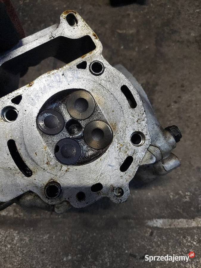 Piaggio Beverly 125 głowica zawór zawory Cylindry, głowice, pierścienie Jelenia Góra sprzedam