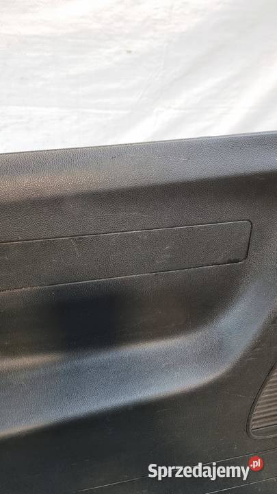 TAPICERKA BOCZEK BAGAŻNIKA PRAWY OPEL Zafira C osobowe sprzedam