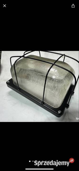 Lampa czarna odrestaurowana Firmy Polam Wilkasy Gliwice