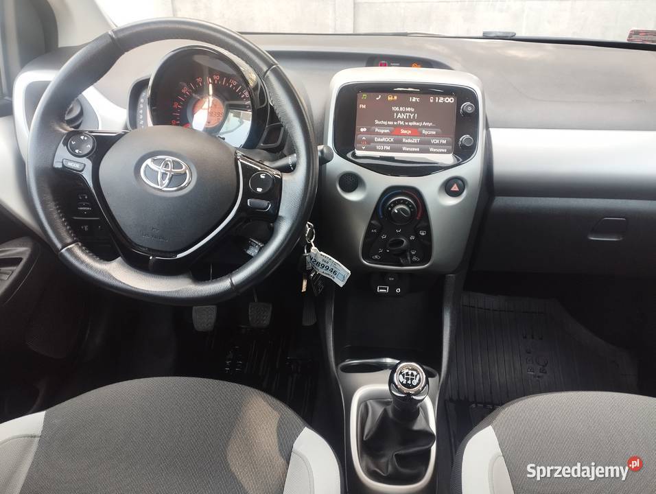Toyota Aygo Salon Serwis 28 przebiegu mazowieckie Warszawa