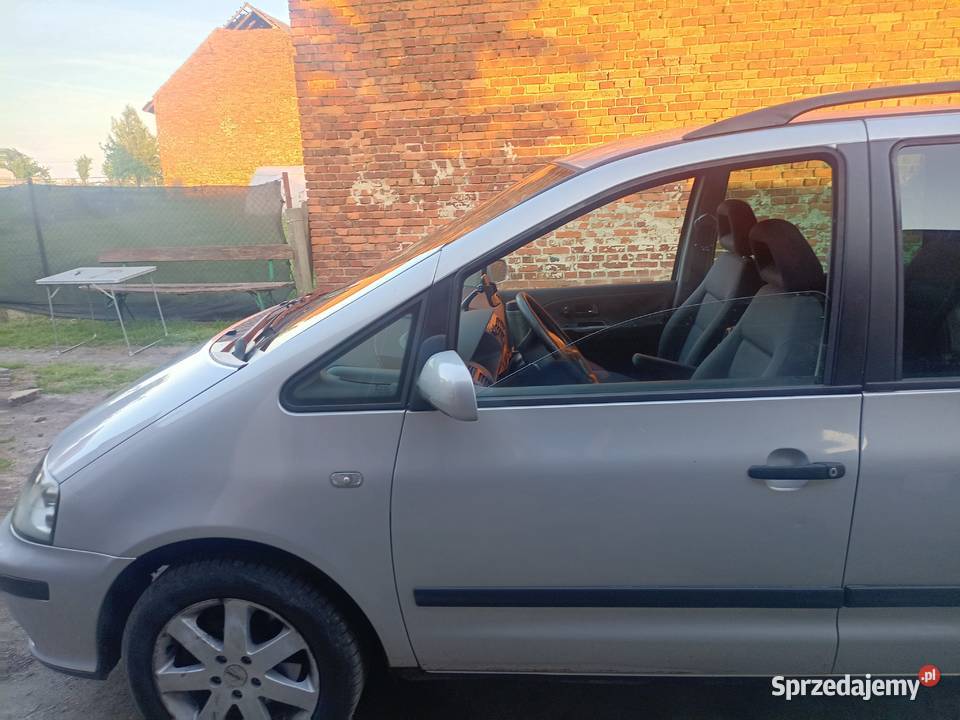 Seat Alhambra nieuszkodzony