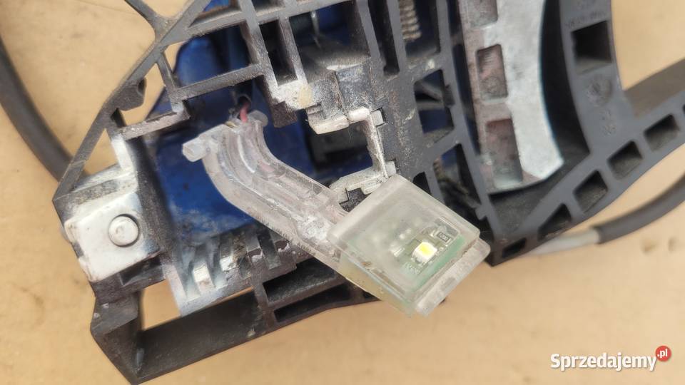 ZAMEK DRZWI LEWY TYŁ TYLNY 7202147 BMW F20 85 Ruda Śląska