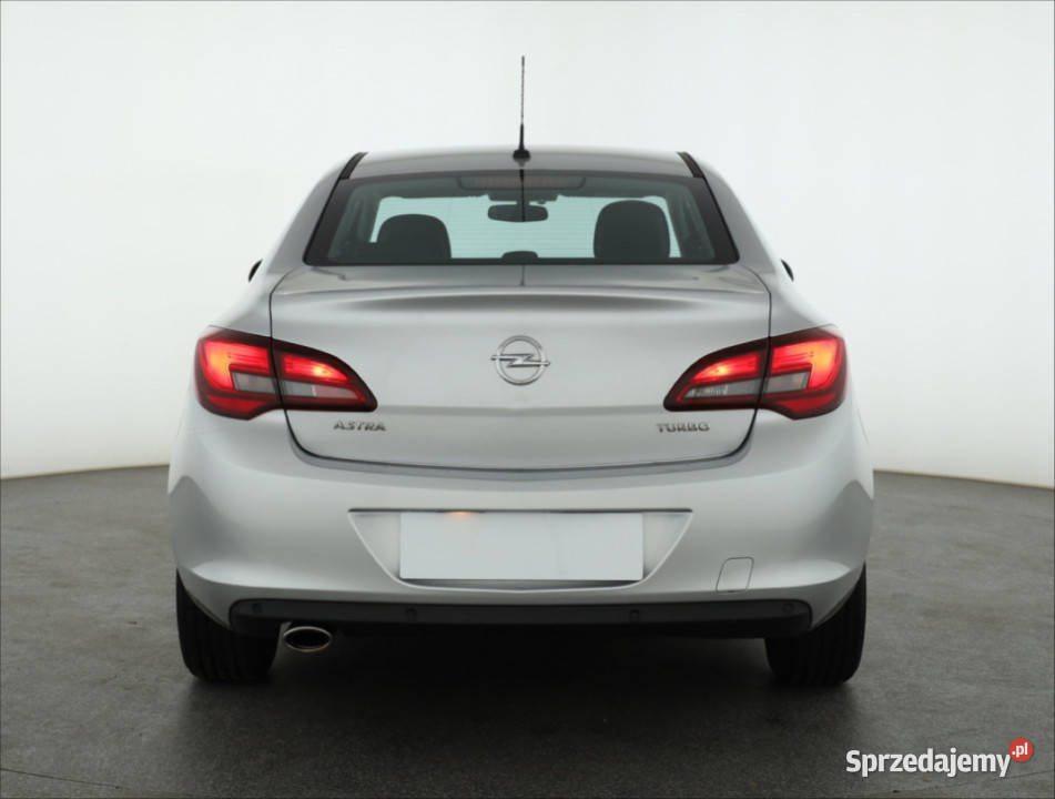 Opel Astra 14 T Piaseczno