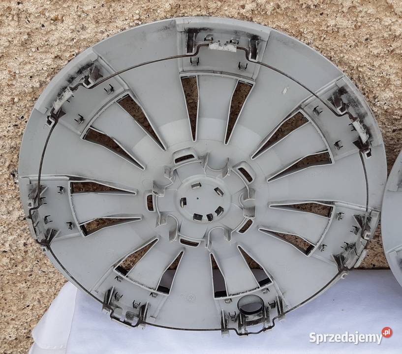 KOŁPAKI R16 ORYGINALNE AUDI A3 8V 8V0601147B 3 dolnośląskie Mielęcin
