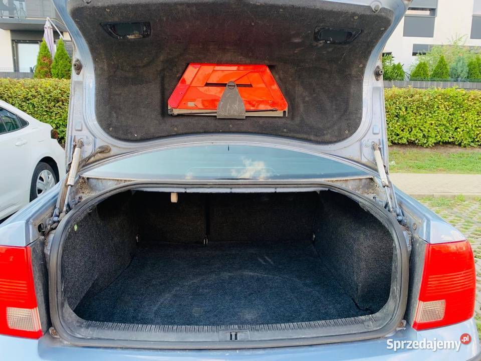 Volkswagen Passat b5 18b 20V sedan nieuszkodzony Passat Szczecin