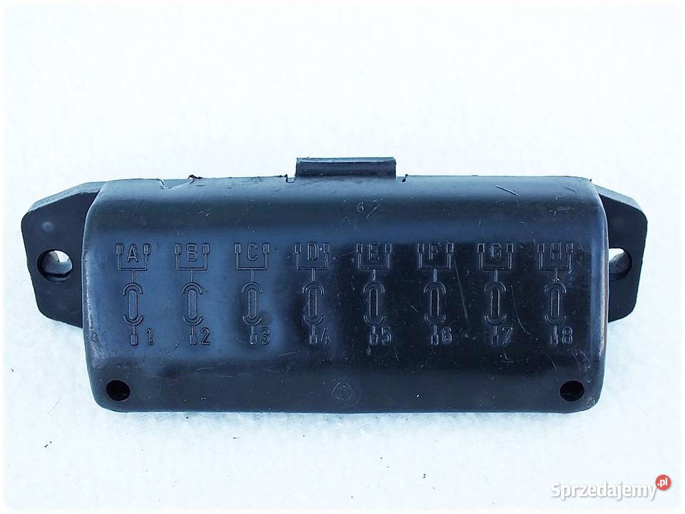 Skrzynka bezpieczników Fiat 126p na 8 Żary