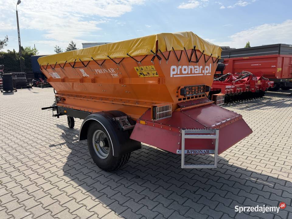 Posypywarka piaskarka Pronar T131 38t Dostępna