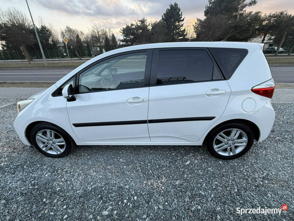 Toyota Verso S Toyota Verso S13B 2012r Automat biały