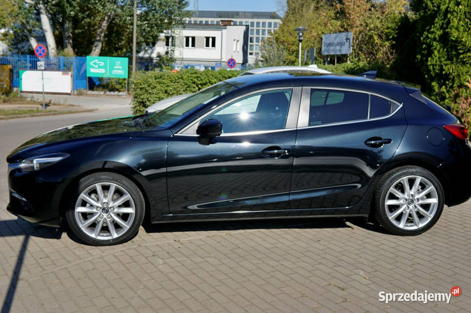 Mazda 3 salon SkyPassion super stan I rej 2018r światła LED Warszawa sprzedam