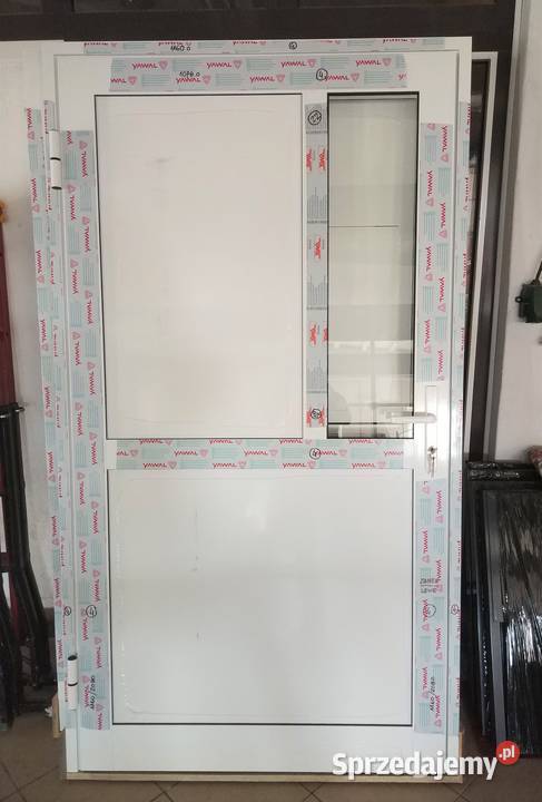 Drzwi aluminiowe z oknem podawczym pod wymiar do Pyrzyce