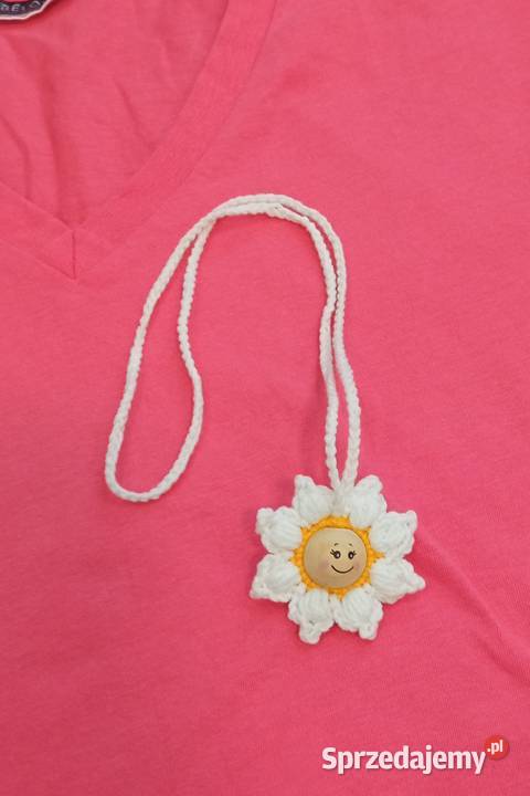 Wisiorek wykonany na szydełku Łask