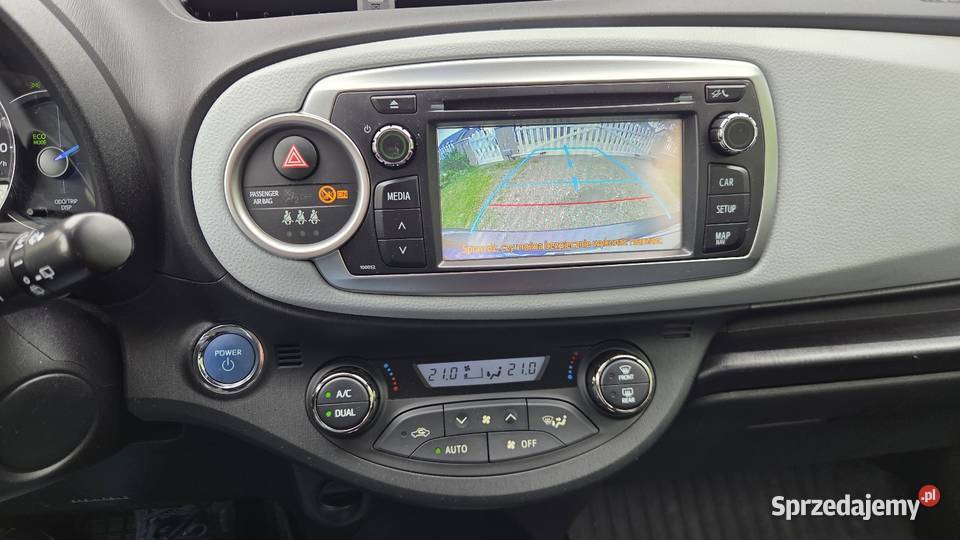 Toyota Yaris Hybryda Automat światła LED pomorskie Gdańsk