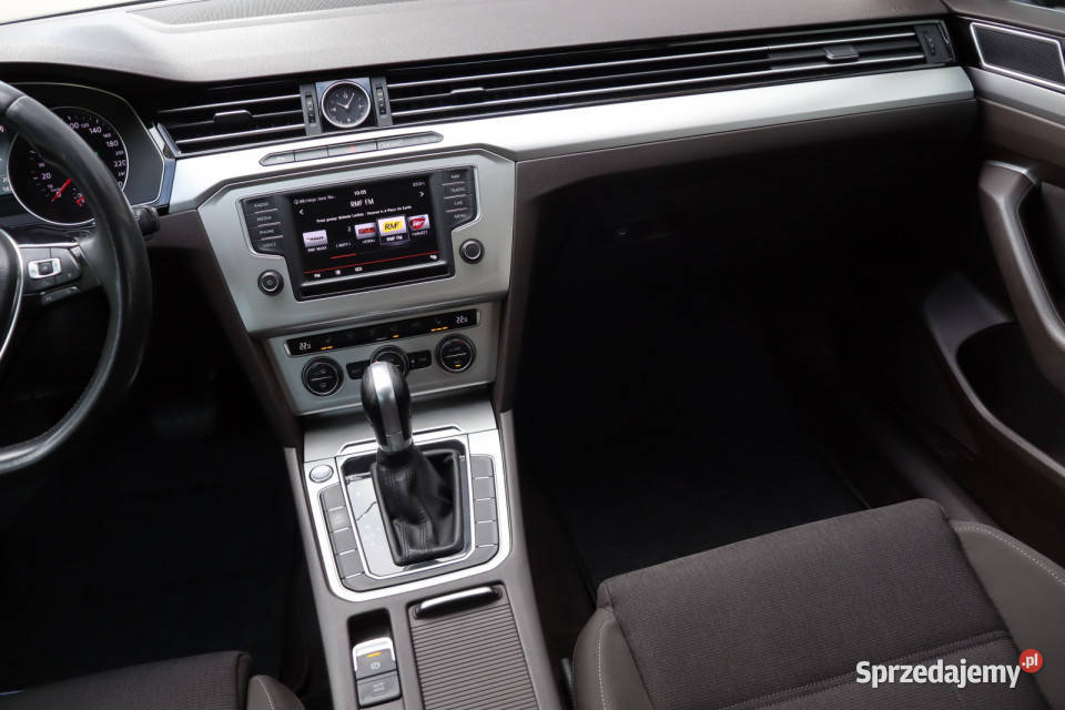 VW Passat 20 TDI światła przeciwmgielne Zabrze