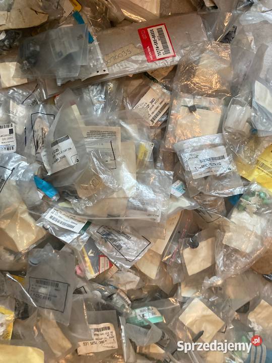 VW Fiat Jaguar Ford czesc drobne mix 600 sztuk Dębica